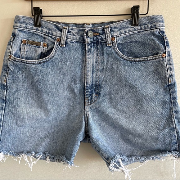 Calvin Klein Women's Cut Off Denim Shorts Size 11 - Picture 1 of 13